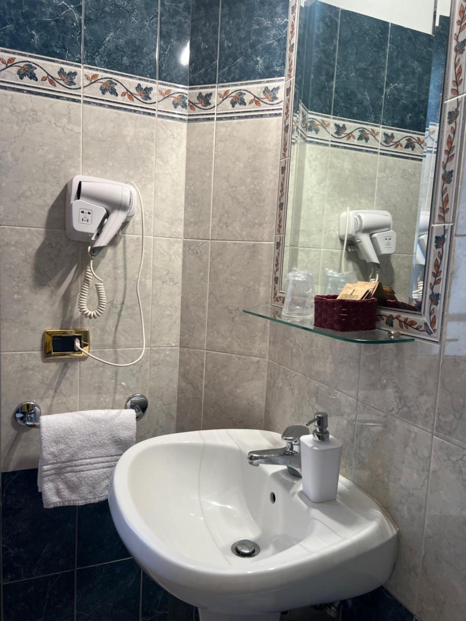 Citta Eterna Guest House Roma Exterior foto