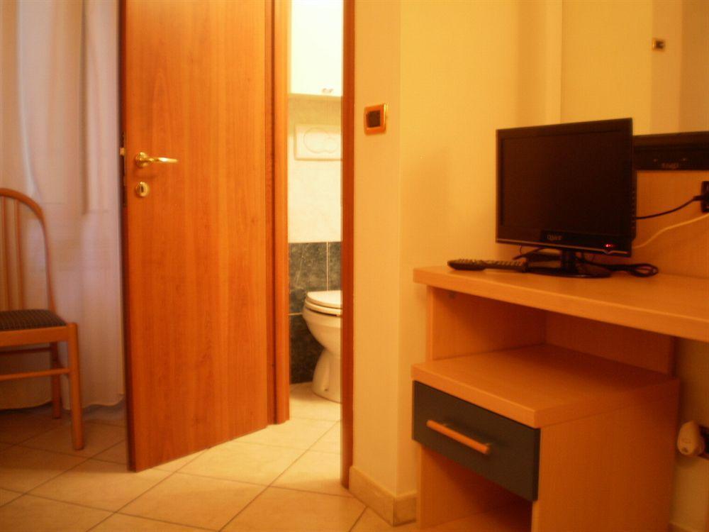 Citta Eterna Guest House Roma Exterior foto