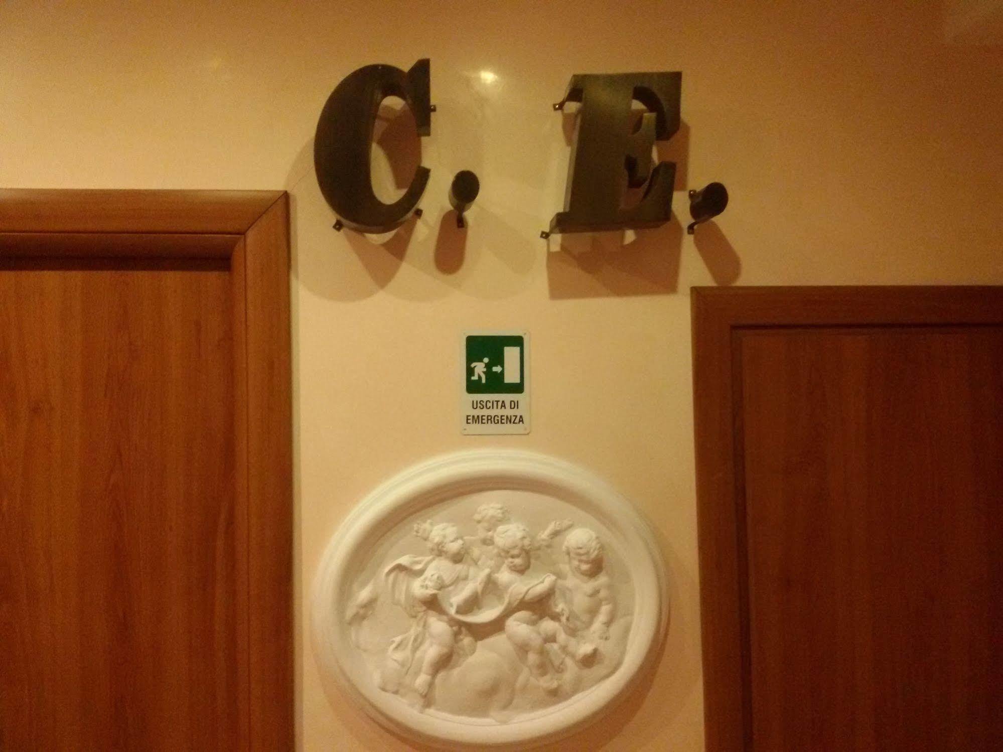 Citta Eterna Guest House Roma Exterior foto
